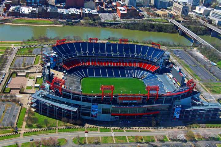 a harbor filled with lots of green grass